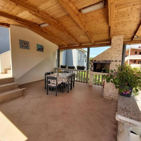 Apartman Ana Štinjan Exteriér fotografie