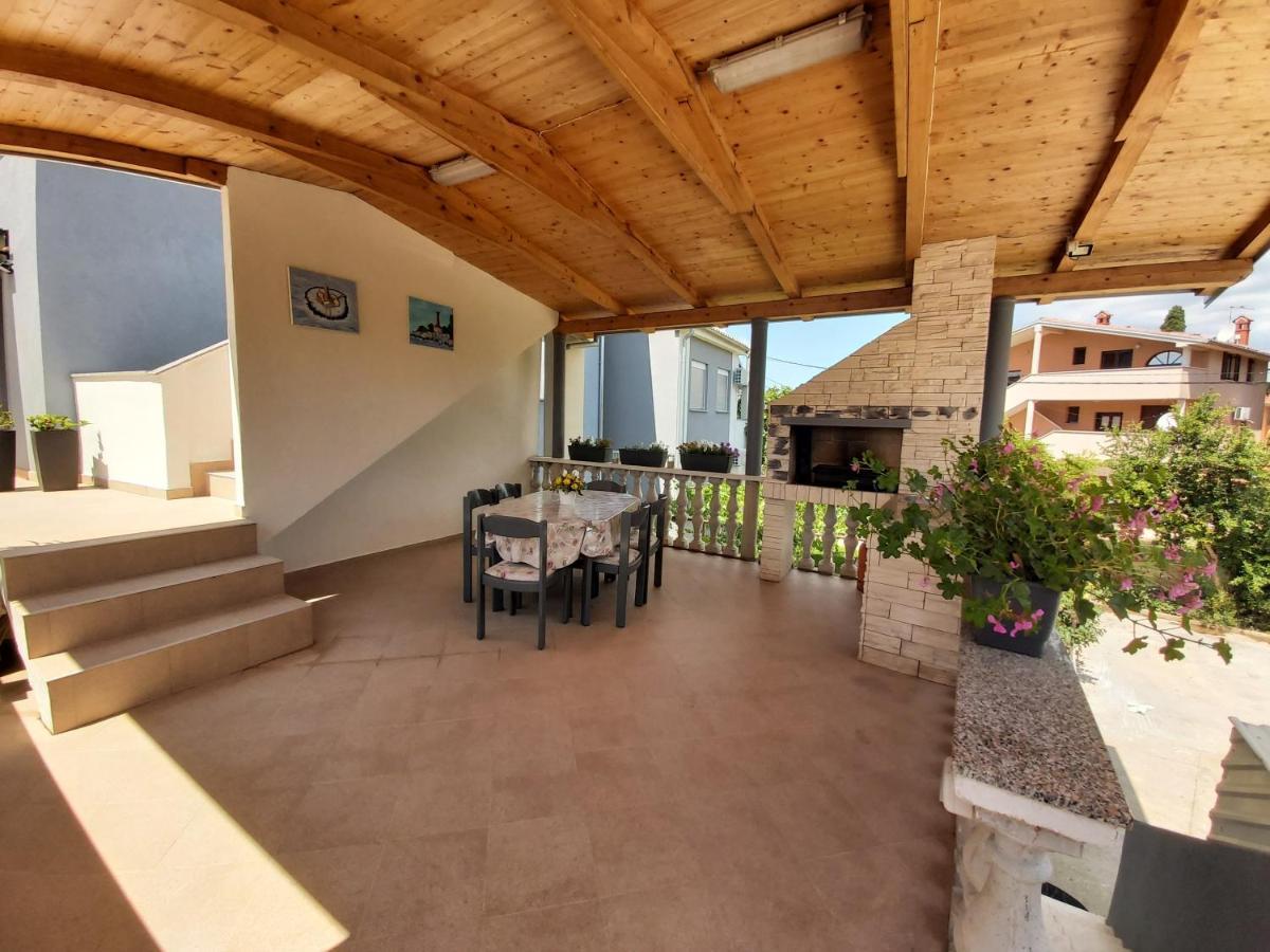 Apartman Ana Štinjan Exteriér fotografie